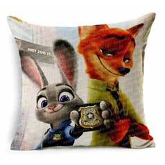 Povlak na polštářek Zootopia s odznakem 44x44 cm