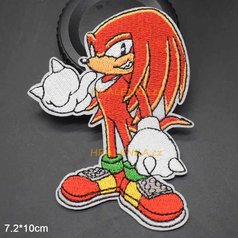 Vyšívaná nášivka Sonic the Hedgehog 7,2x10 cm červený